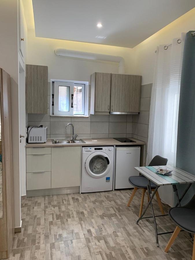 Santorini Studio For 2 Person In Athens Near Sea& Center Apartamento Exterior foto